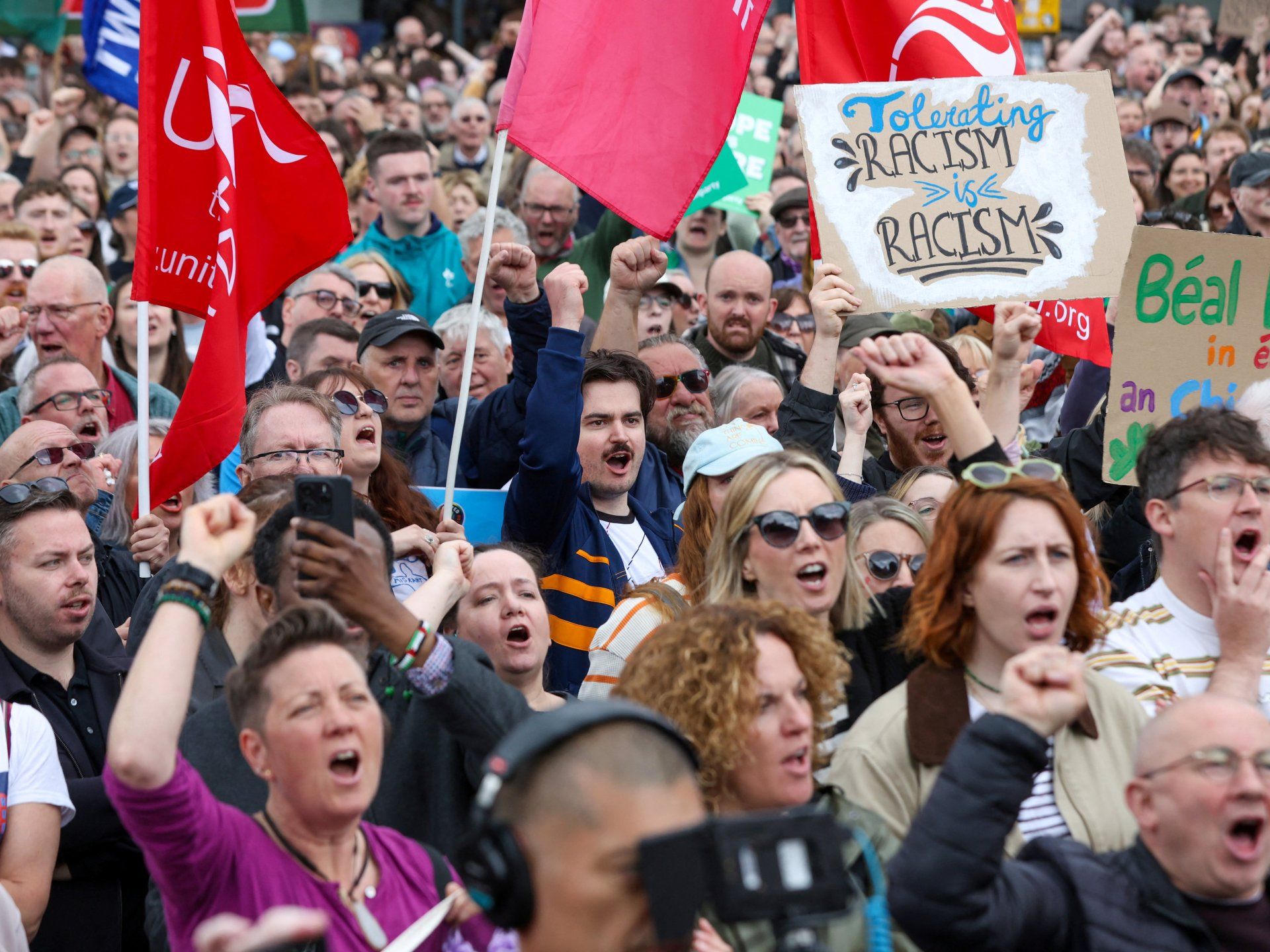 Anti-Racism Rallies Highlight Deepening Social Divisions in Northern Ireland Amidst Anti-Immigrant Unrest