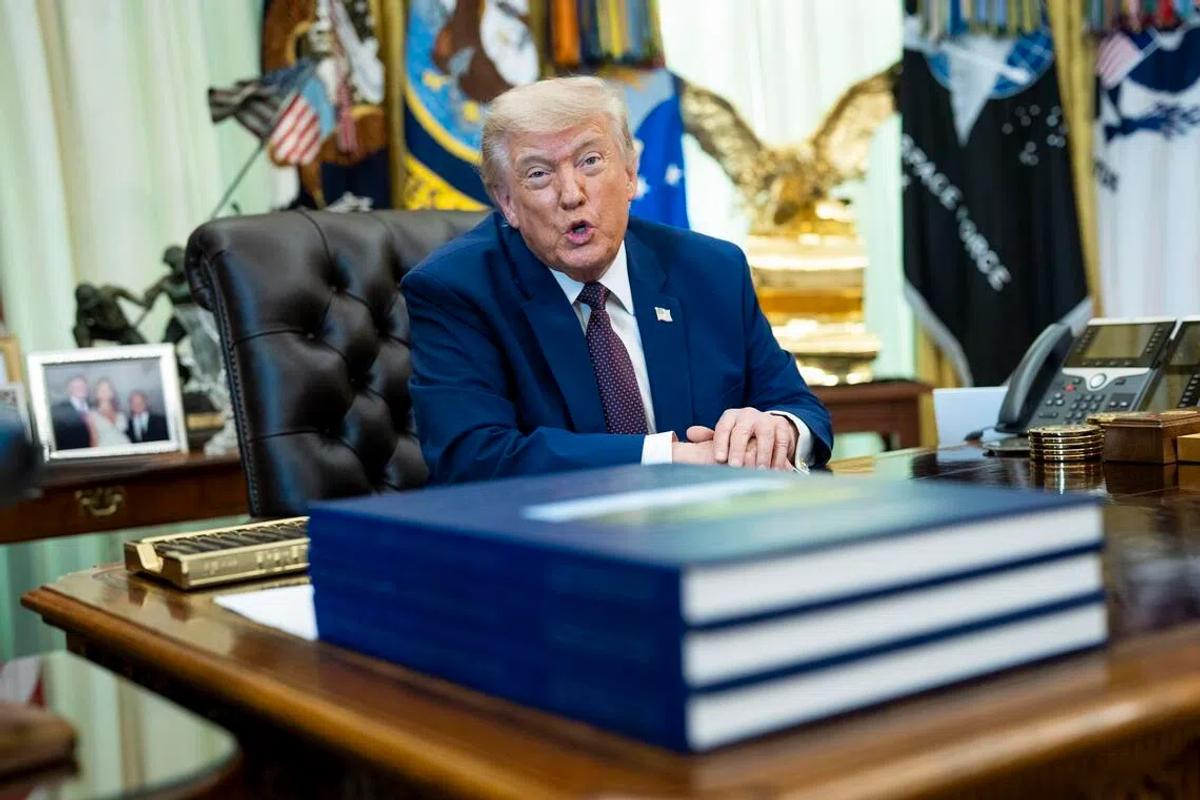 Trump Faces Growing Republican Pushback Amid Record Low Approval Ratings