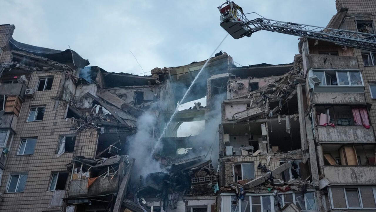 Russia's Kyiv Barrage: A Calculated Move Ahead of NATO Summit