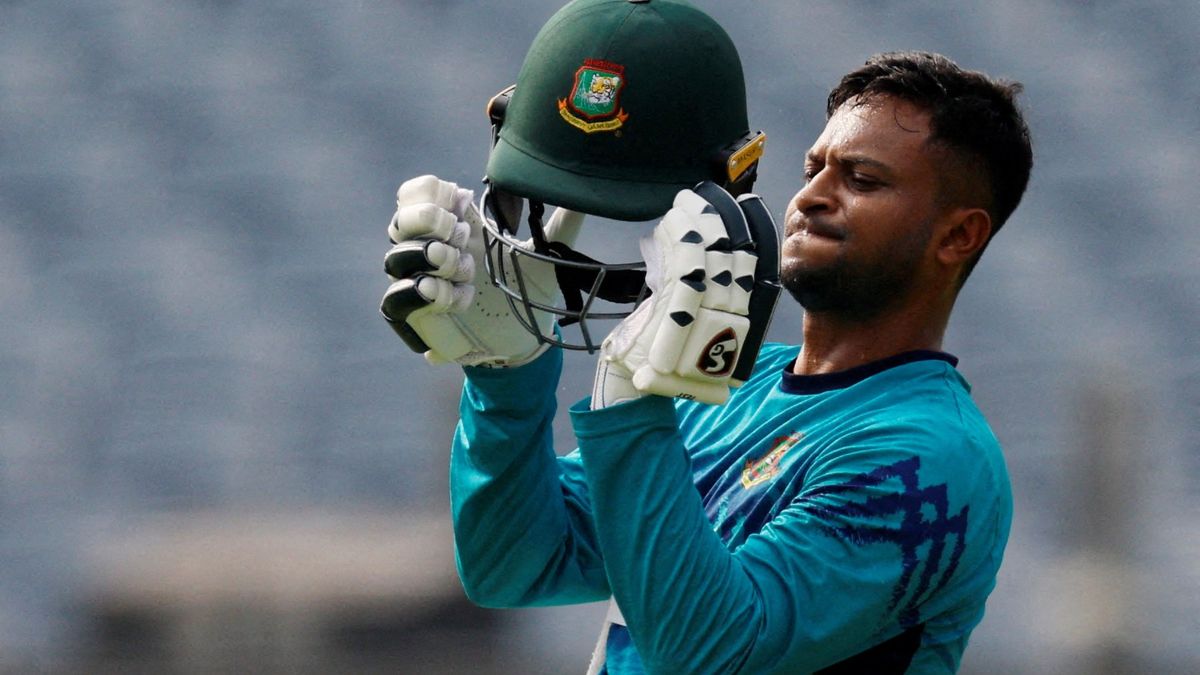A Cricket Star's Risky Wicket: Bangladesh's Political Reckoning Comes Home