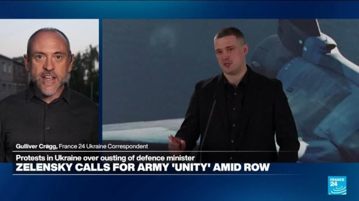Ukraine's Military Leadership Fractures Amidst Wartime Pressure and Public Dissent
