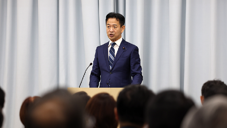 Japan's Quiet Kingmakers Seek New Ground as Alliances Fracture