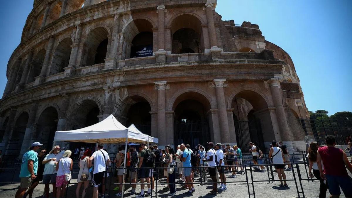 Europe's Shifting Tourist Map: Heatwaves Drive 'Coolcation' Trend with Emerging Geopolitical and Economic Implications