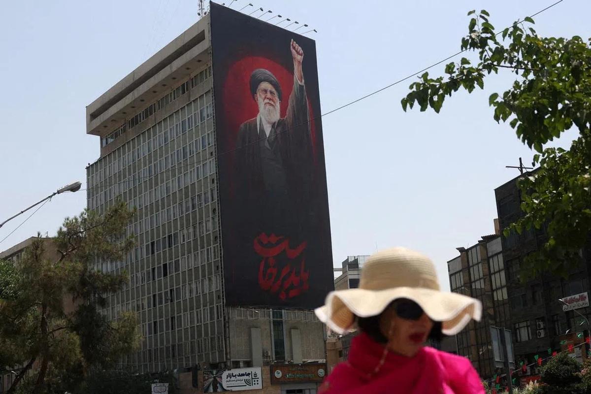 US-Iran Tensions: A Precarious Pause Amidst Escalating Regional Conflict