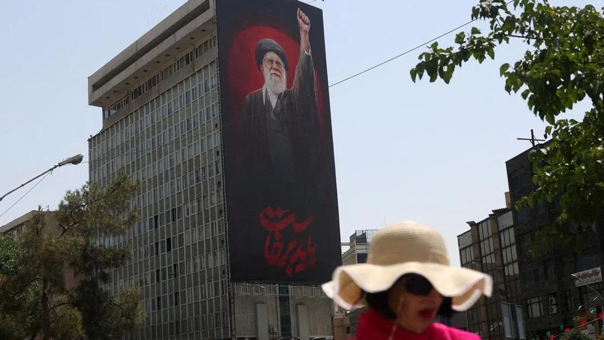 US-Iran Tensions: A Precarious Pause Amidst Escalating Regional Conflict