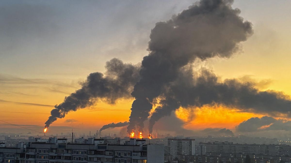 The Sky Over Moscow: An Election, A Refinery, and A Shifting Front Line