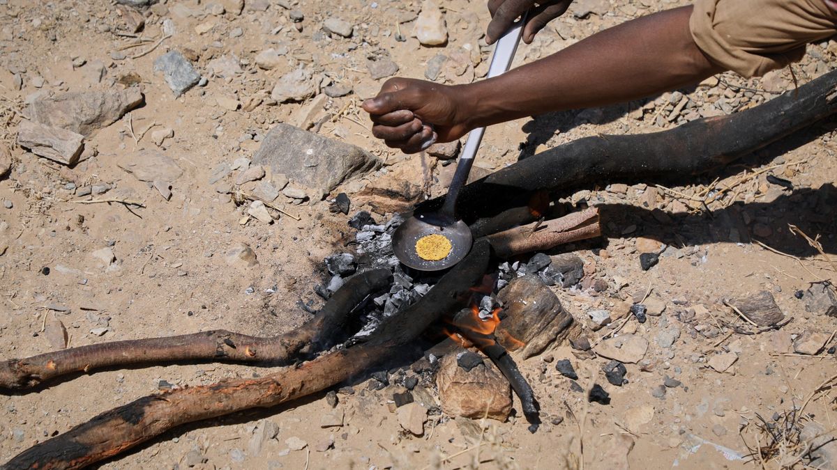 Gold Dust and Airstrikes: Miners Caught in a Border War