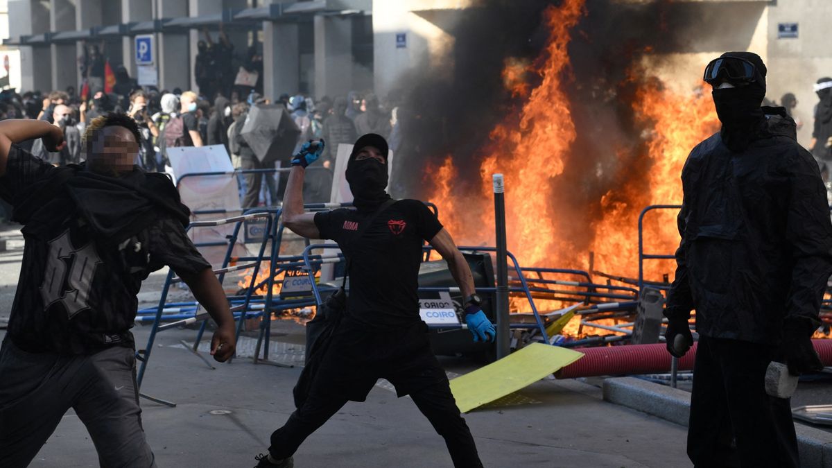 A Generation's Fury: French Students Confront a Faltering State