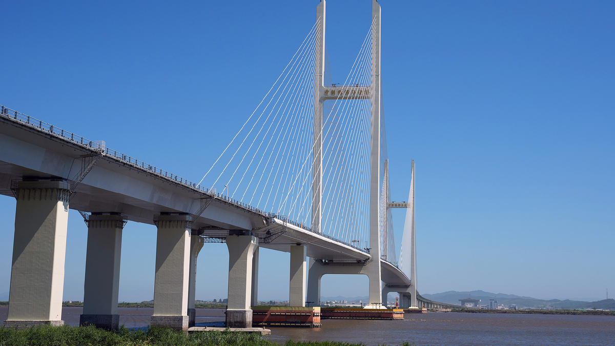 A Bridge Over the Yalu: How a New Span Shifts Power on the China‑North Korea Frontier