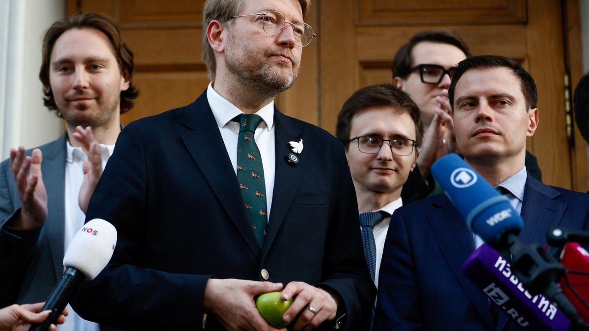 The Silenced Opposition: Russia's Grip on Free Speech Tightens