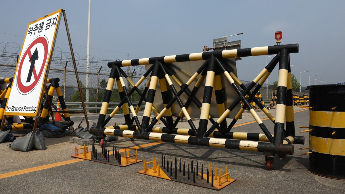 A Militarized Line, A Divided People: Seoul's Plea for Talks Falls on Deaf Ears