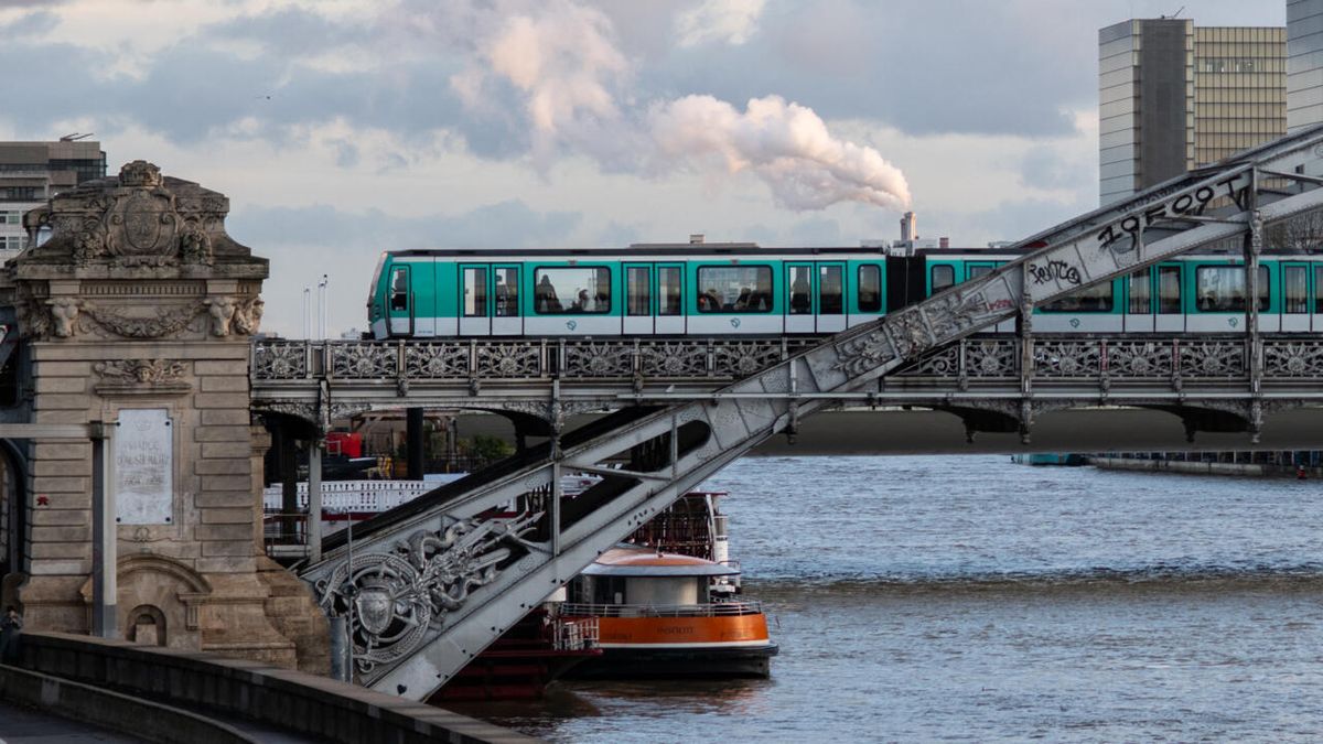 Paris Summer Travel Chaos: Unpacking the Strategic Implications of Infrastructure Disruptions