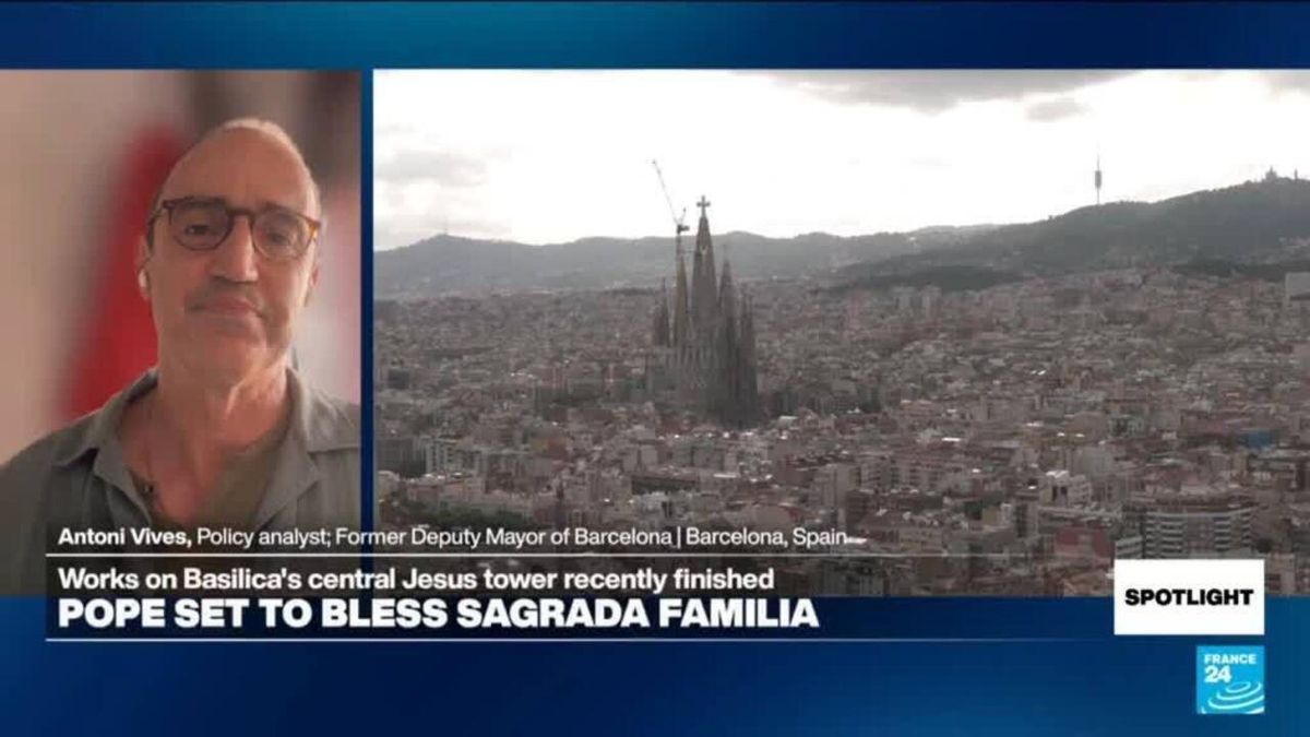 Gaudí's Sagrada Família: A Universal Icon of Local Identity
