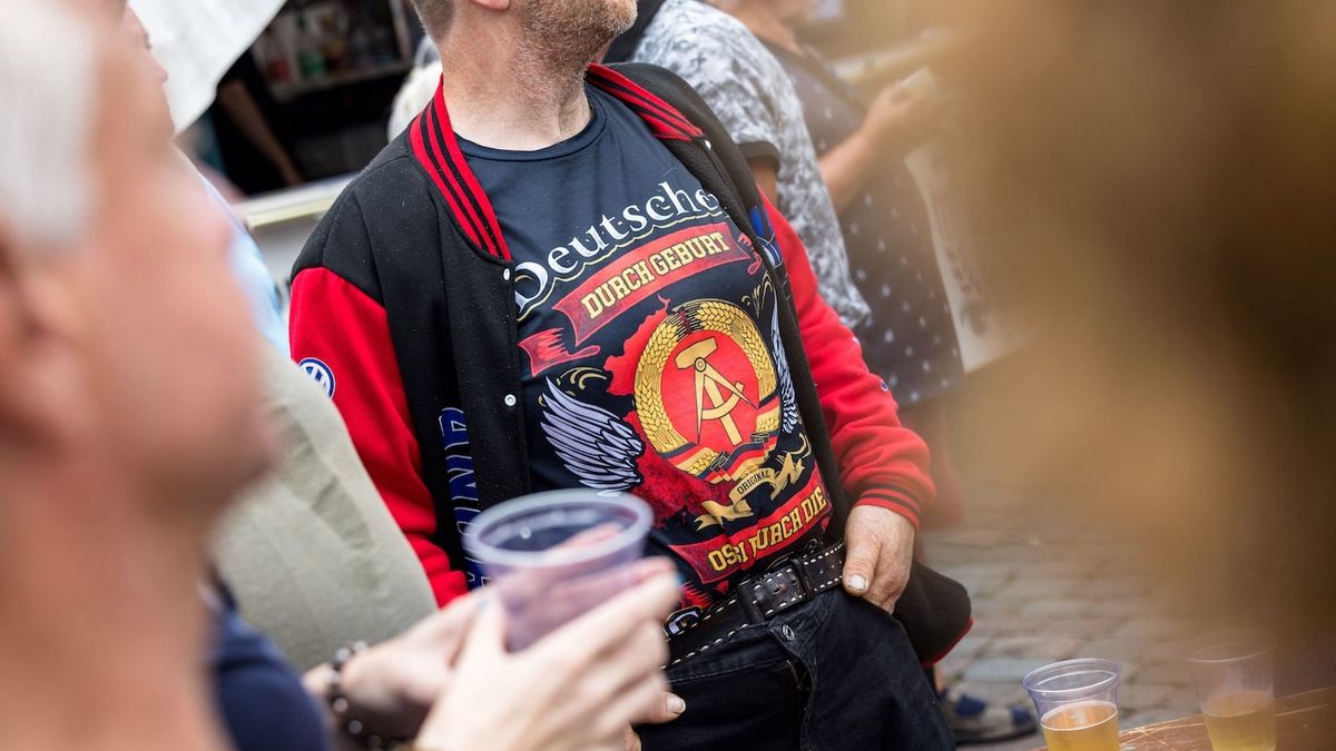 When Nostalgia Fuels Populism: The East German Vote for the AfD