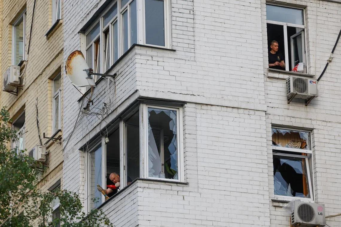 Russia Intensifies Kyiv Strikes Amid Ukraine's Air Defense Shortages