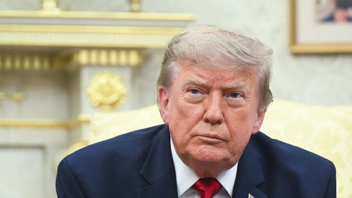 Trump Reverses Hormuz Fee Amid Iran War Escalation, Pivots to Gulf Investment Deals