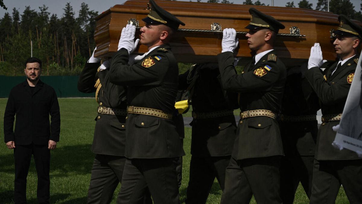 Zelensky's WWII Nationalist Honors Strain Critical Ukraine-Poland Alliance