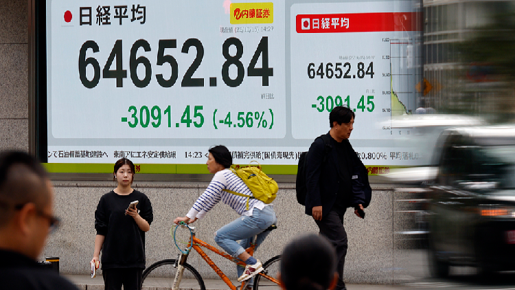 Japan’s Cabinet Slip: Who Pays for the Tax Cut and Scandals?