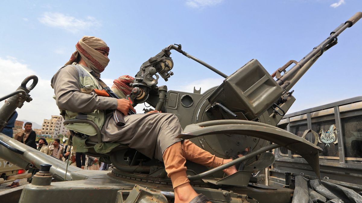 Houthi Threats Escalate Yemen Conflict, Risking Global Economic Consequences