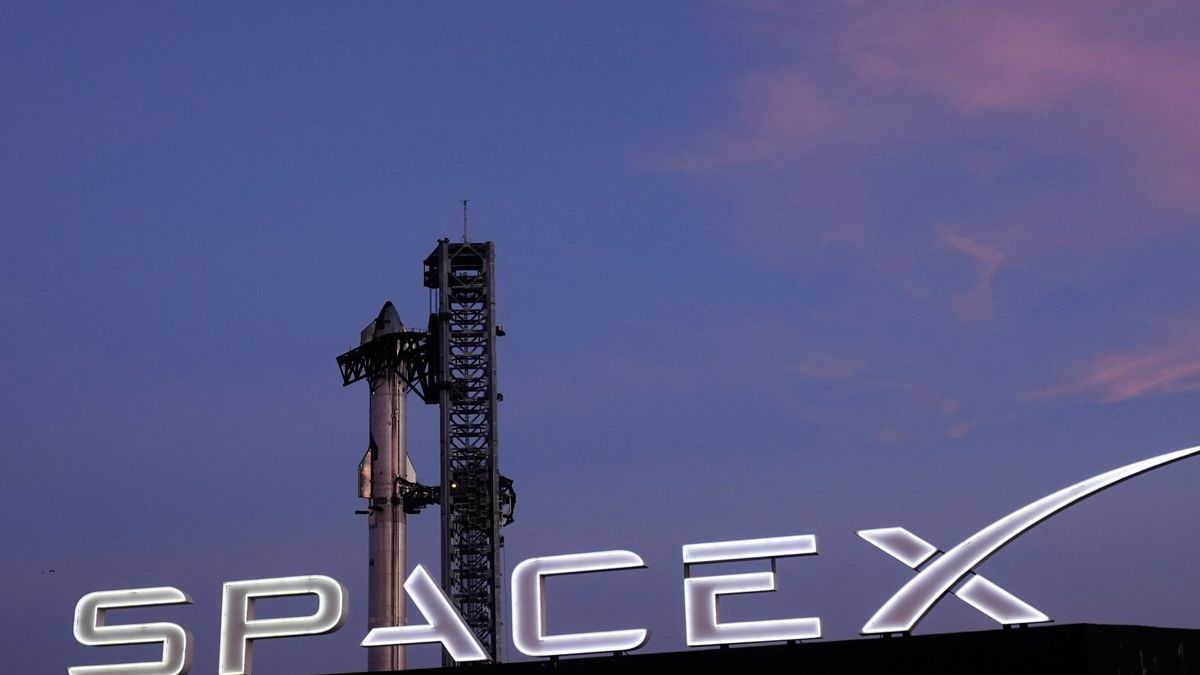 SpaceX IPO Raises Concerns Over Governance, Valuation, and AI Bubble