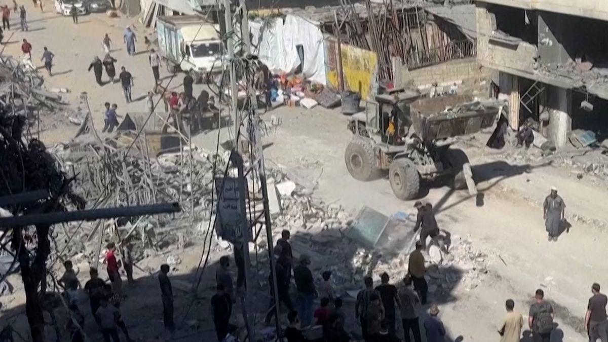 Intensified Israeli Strikes in Central Gaza Mark Escalation, Deepening Humanitarian Crisis