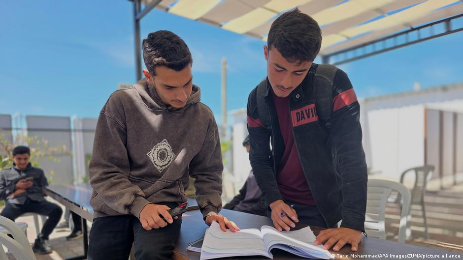 Gaza Students' Quest for Education Amid War and Bureaucratic Obstacles