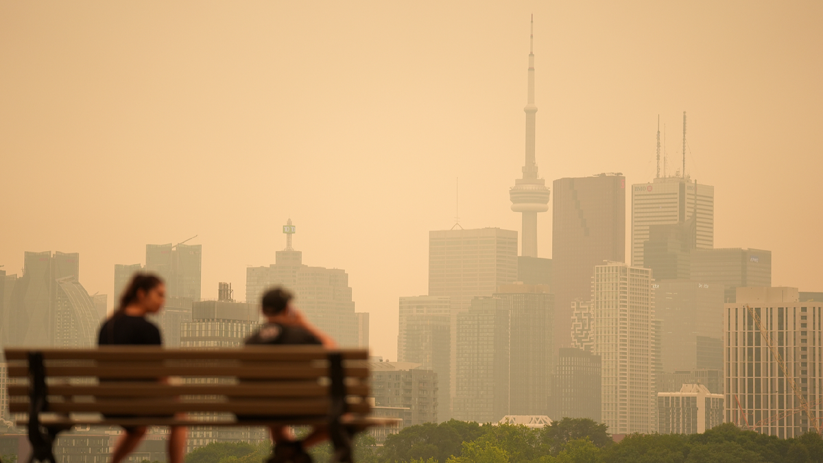 Canada's Escalating Wildfire Crisis: A Geopolitical Test of Resilience and Cross-Border Cooperation