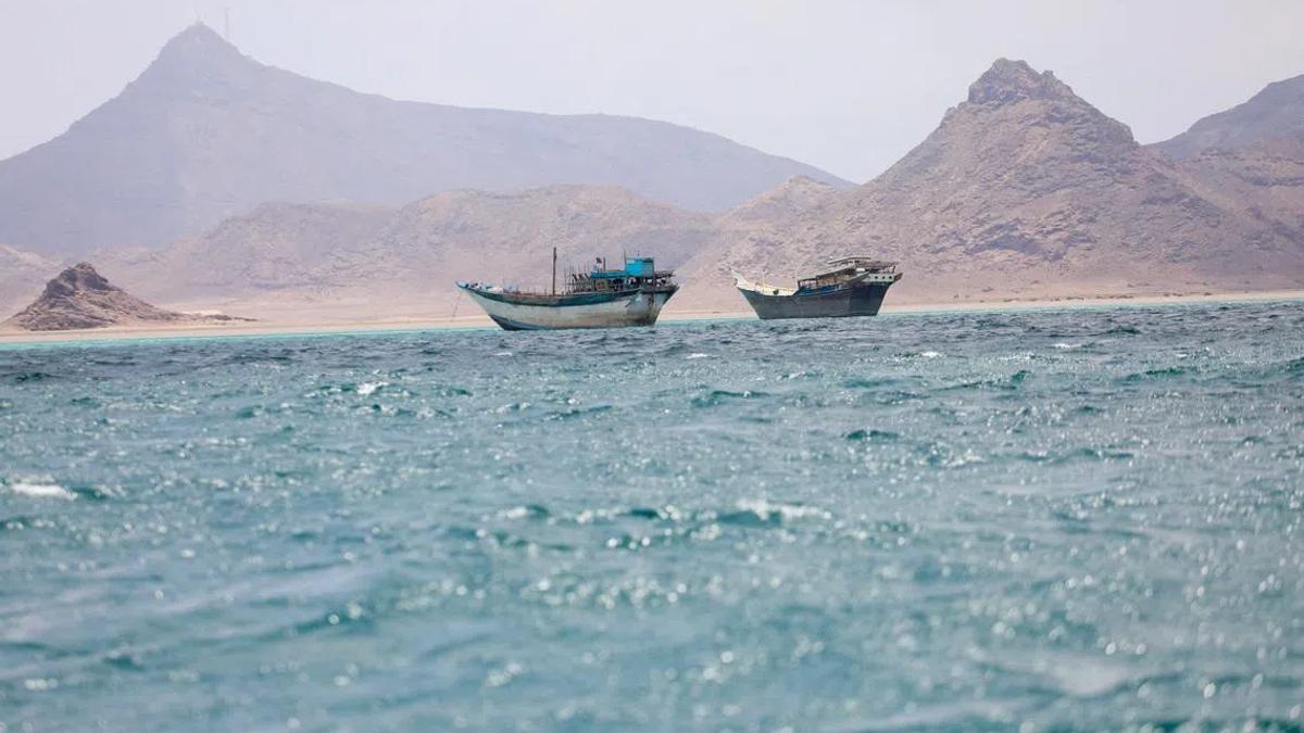 Houthi Blockade Disrupts Red Sea Shipping, Escalating Regional Tensions