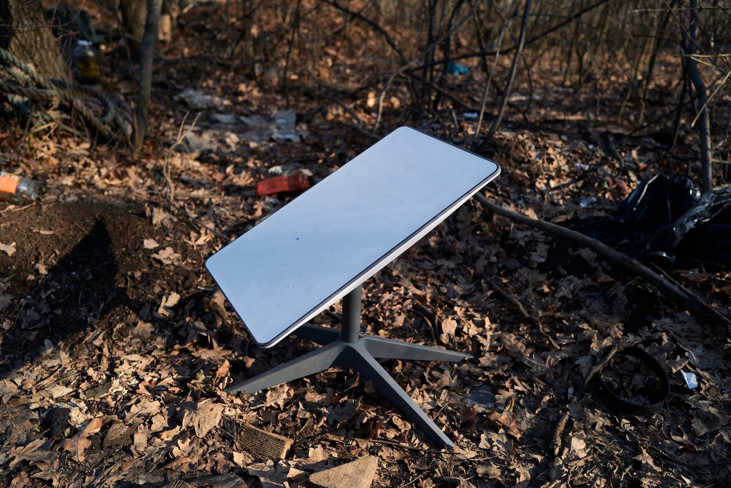 When the Internet Goes Dark: Ukrainian Soldiers Stumble Without Starlink