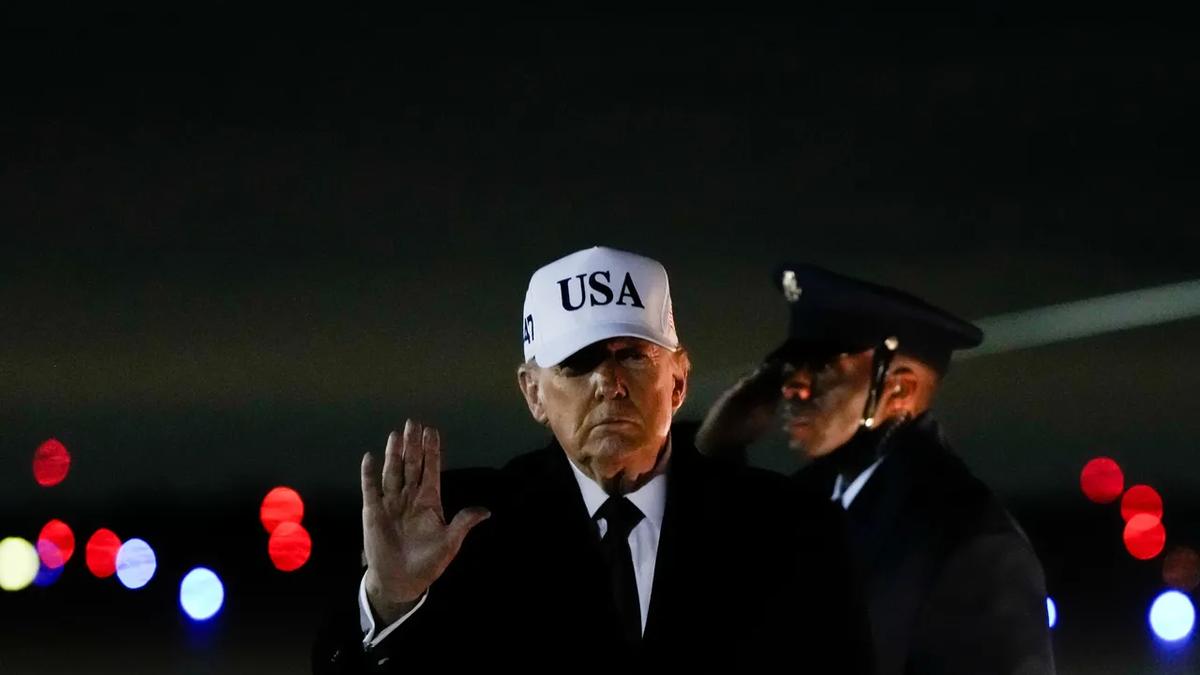 Trump Threatens 25% Tariff on Any Country Doing Business With Iran