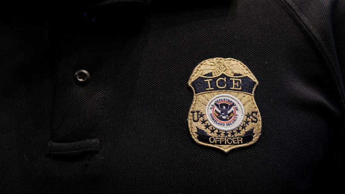 A Mosque Leader’s Deportation Fight: Who’s Watching the Watchers?