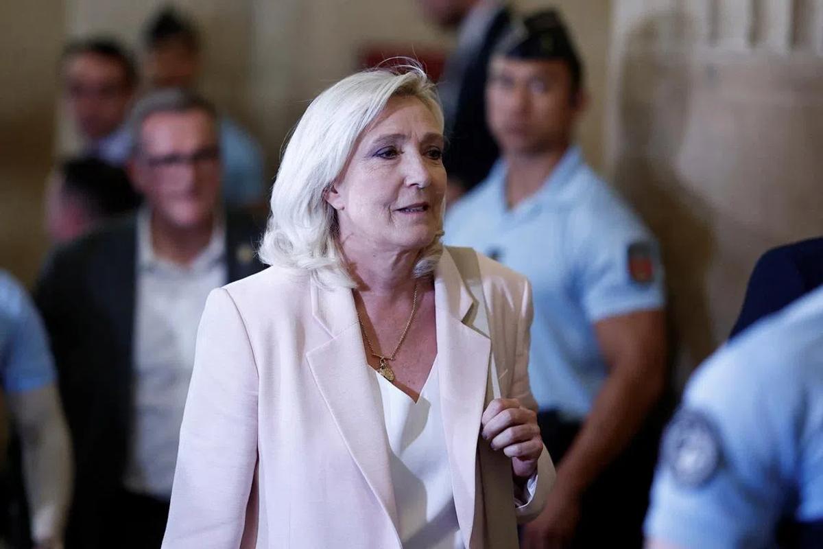 Le Pen's Legal Path to 2027: Geopolitical Implications of a Far-Right Bid for Élysée
