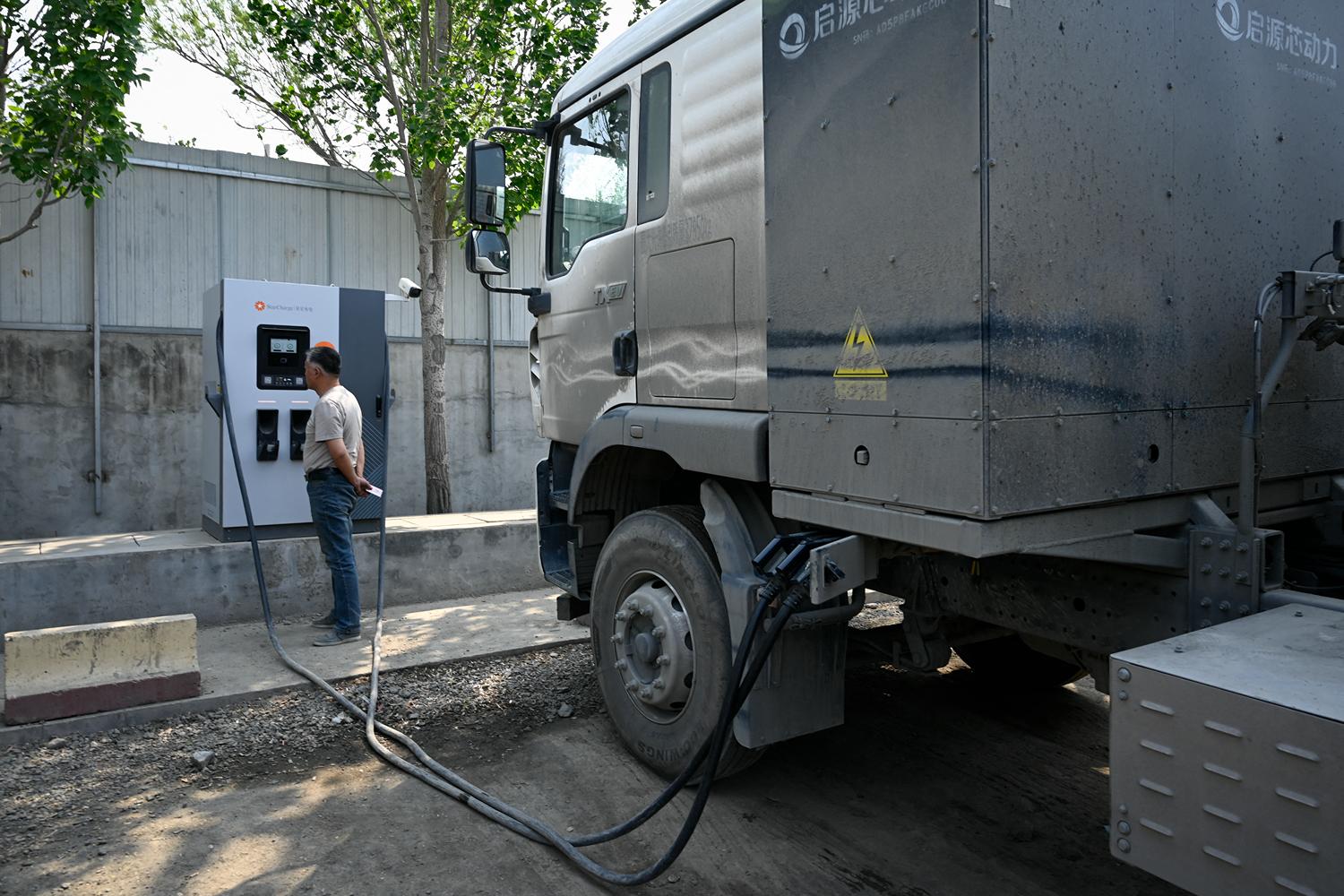 China's Methanol Moment: How a Forgotten Technology Became a Clean Transport Powerhouse