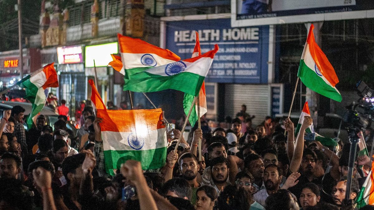 India's Job Scams: A Generation's Hope on the Streets
