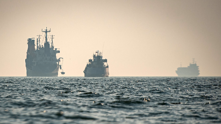 When Iran and the U.S. Talk, Oil Ships Start Moving Again