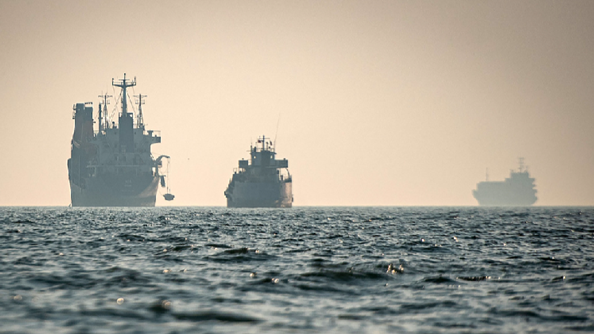 When Iran and the U.S. Talk, Oil Ships Start Moving Again