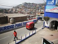 When the Rich Grab the New Money, Peru’s Streets Grow Quiet