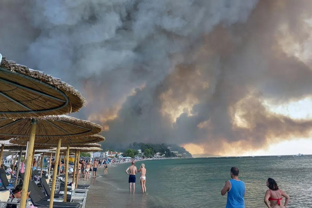 Greece's Burning Peninsula: A Climate Crisis in Plain Sight