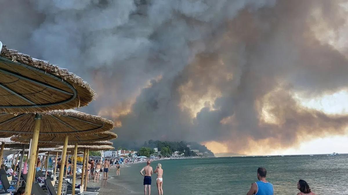 Greece's Burning Peninsula: A Climate Crisis in Plain Sight