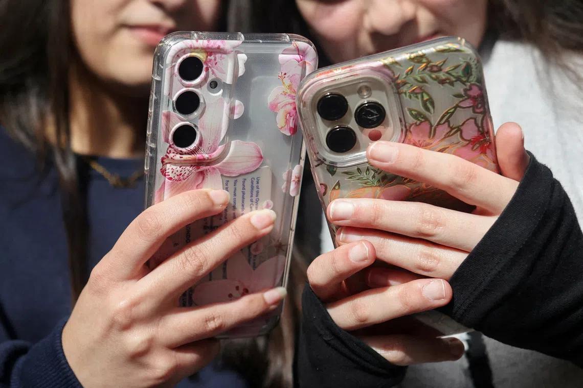 The Digital Lockout: Britain's Teenagers Resist Social Media Curfew
