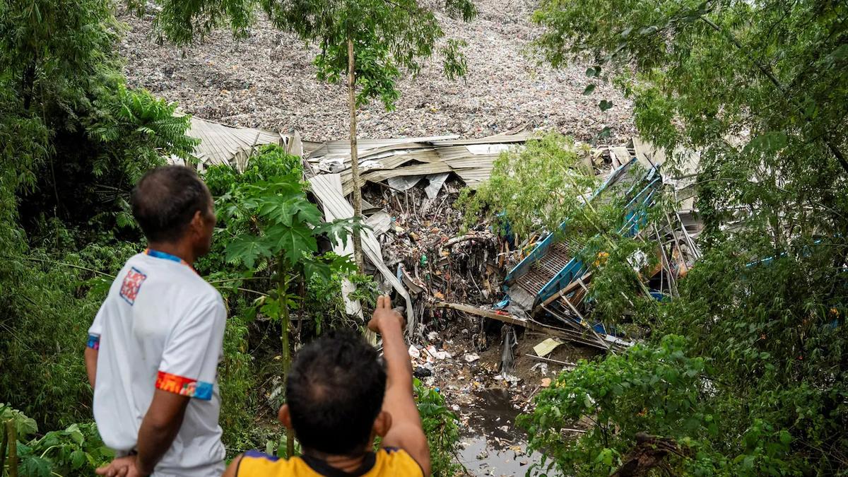 Landfill Collapse in Philippines Buries Sanitation Workers, Dozens Still Missing