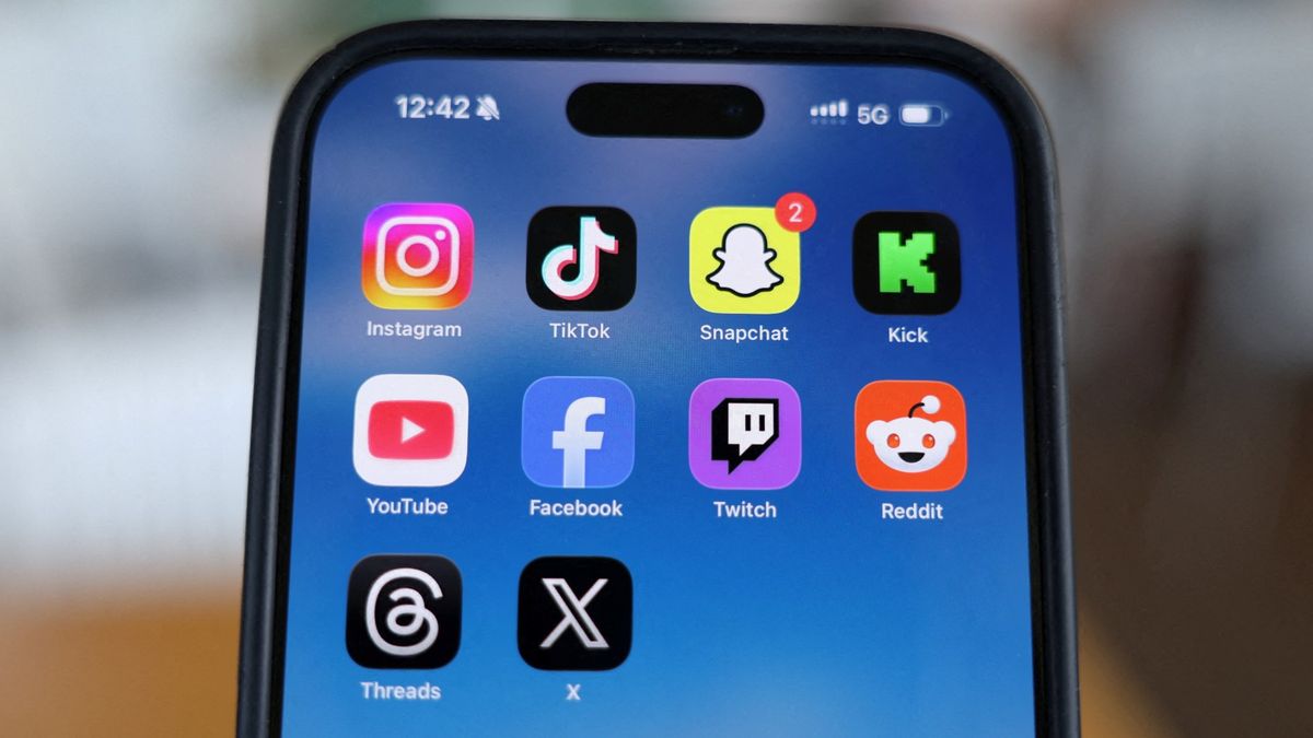 UK's Voluntary Social Media Curfew: A Test Case in Global Digital Regulation