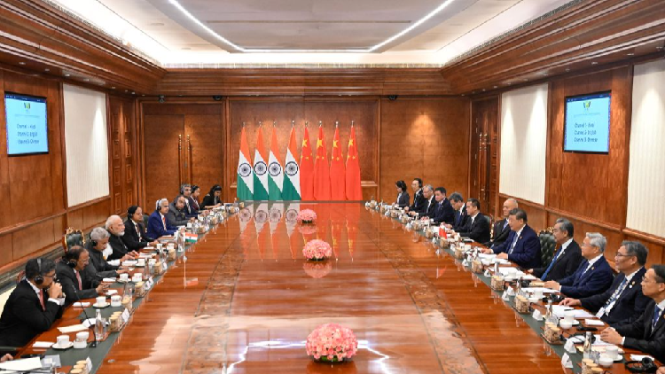 Handshakes and the Himalayas: What Beijing and Delhi Aren't Saying