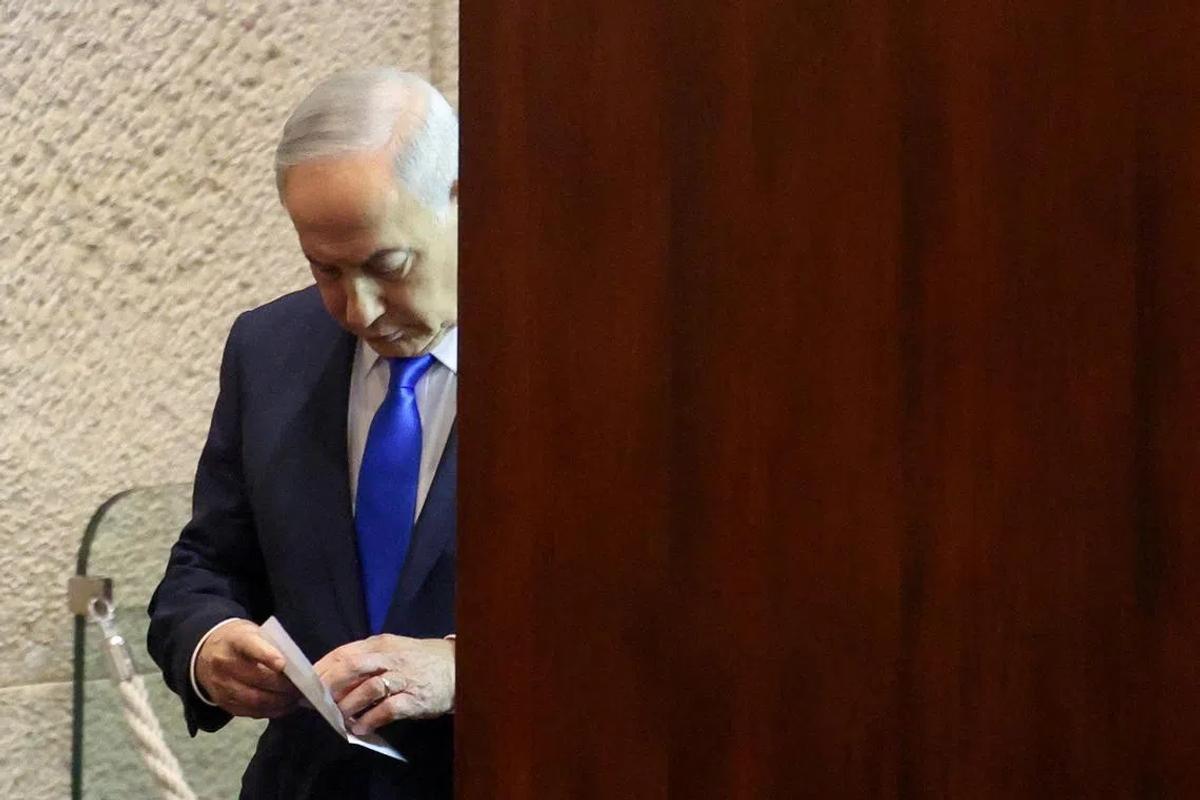 Netanyahu's Northern Front: Domestic Pressure Mounts Amidst Hezbollah Conflict and US Diplomacy