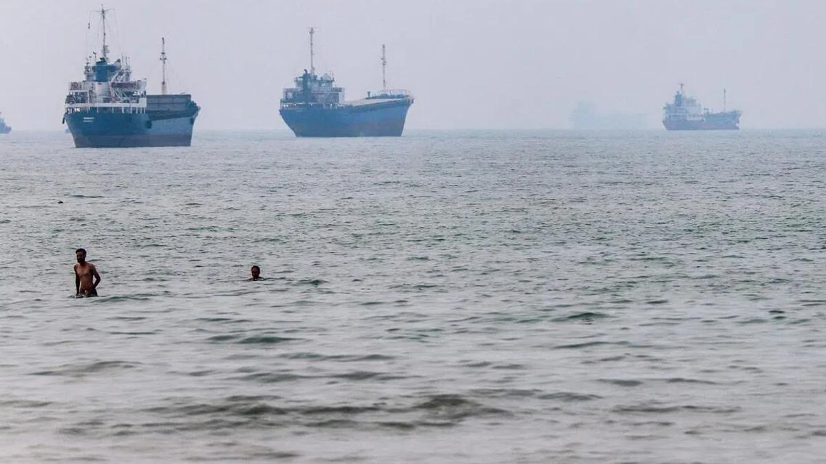 Iran's Hormuz Concessions: A Strategic Shift in the Middle East