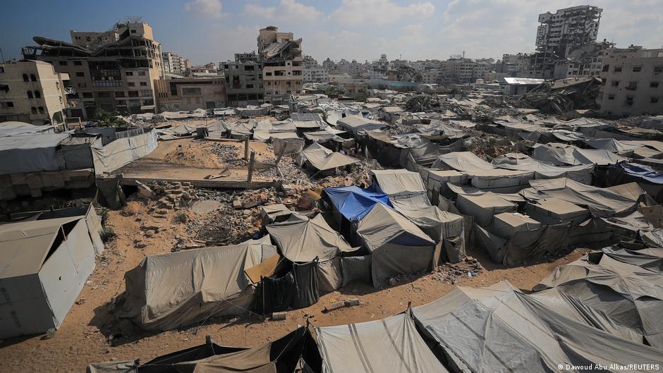 Gaza's Shrinking Horizon: How a 'Yellow Line' Traps a Million Lives