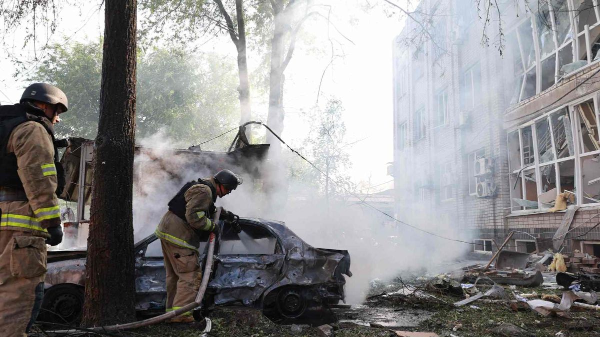 Russian Forces Advance on Zaporizhzhia Amidst Renewed Offensive in Southern Ukraine