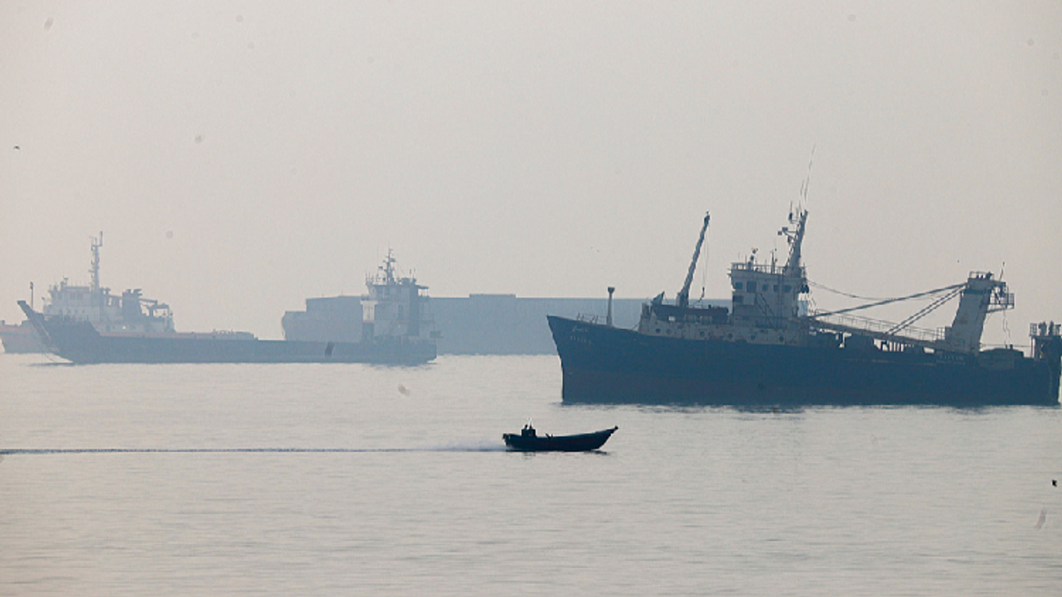 When Oil Tankers Light Up: People Caught Between Saudi Guns and Iranian Mines