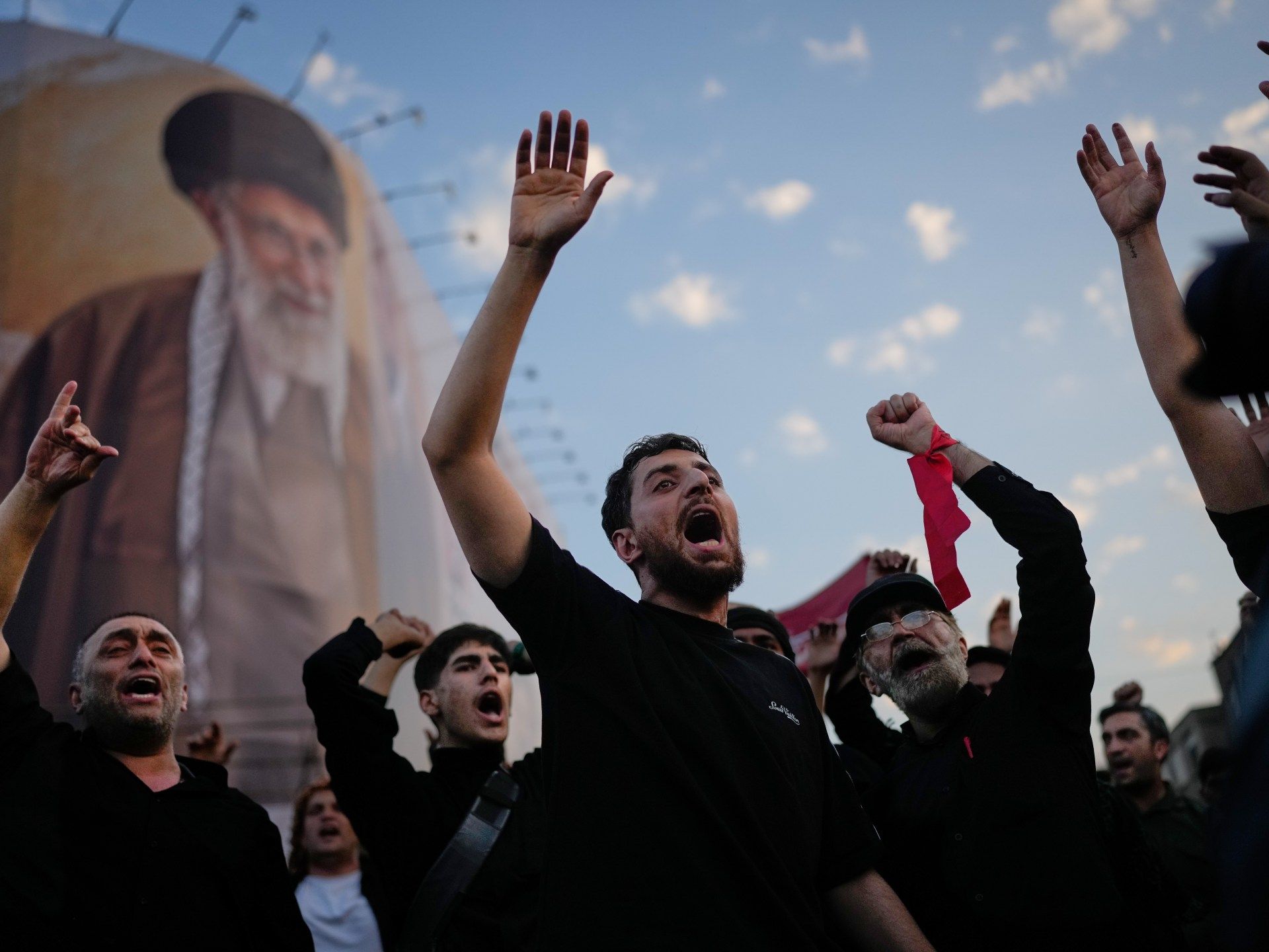 Iran Mourns Slain Supreme Leader Amidst War and Dynastic Succession