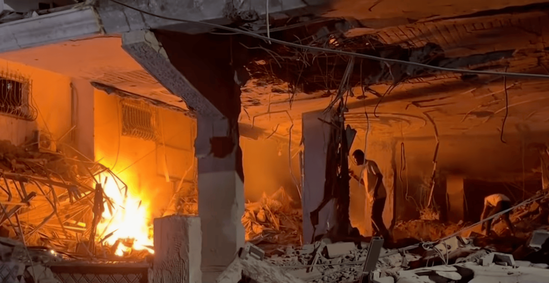 Midnight Bombs Over Remal: Families Wake to Rubble